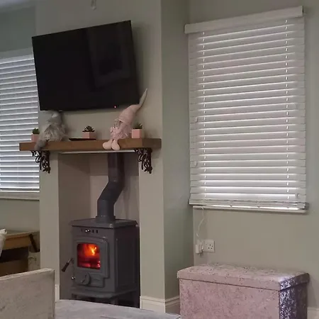 Cosy Three Bedroom House In Ballingarry Near Adare *